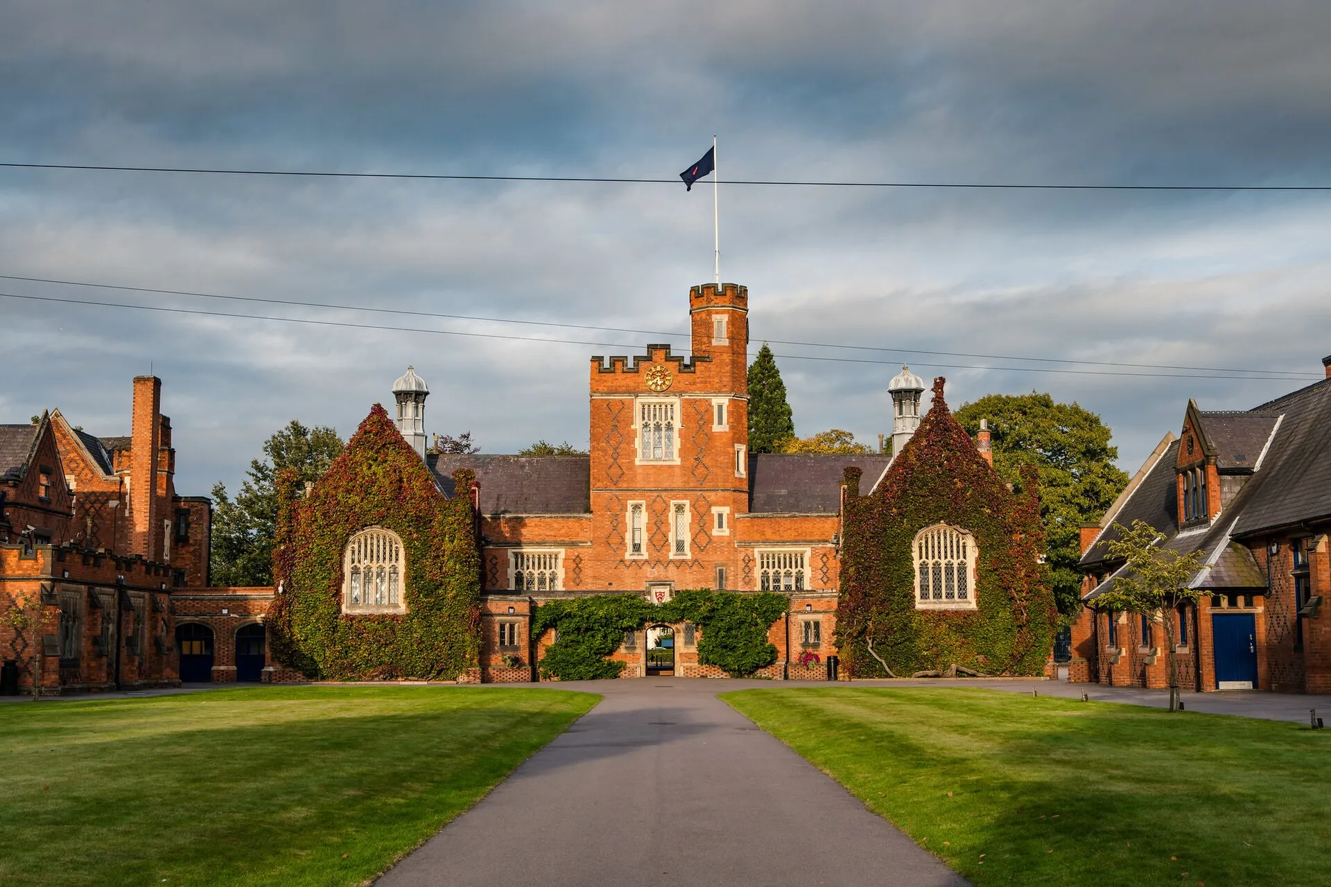 Loughborough Grammar School — exterior